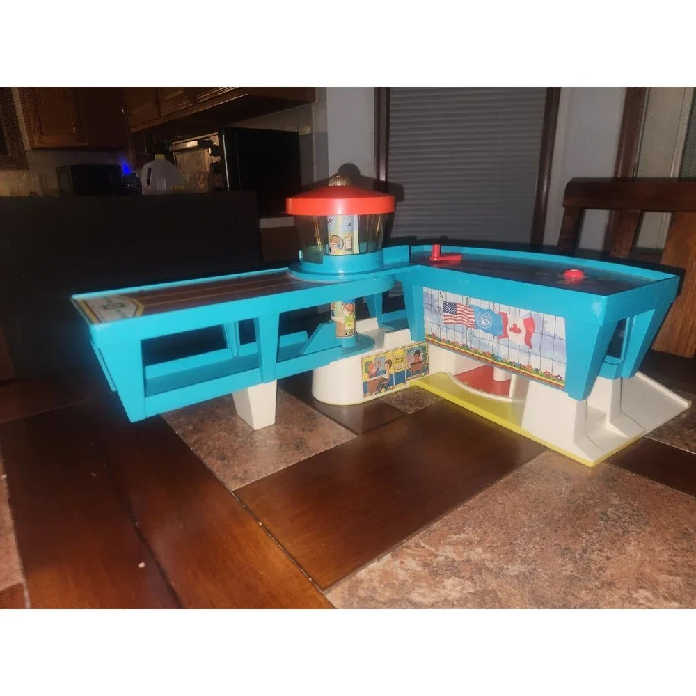 Vintage Fisher-Price Play Family Airport #996 – Main Structure Only​